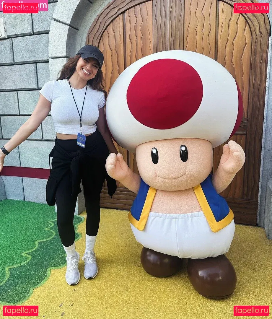 Tori Kelly Onlyfans Photo Gallery 