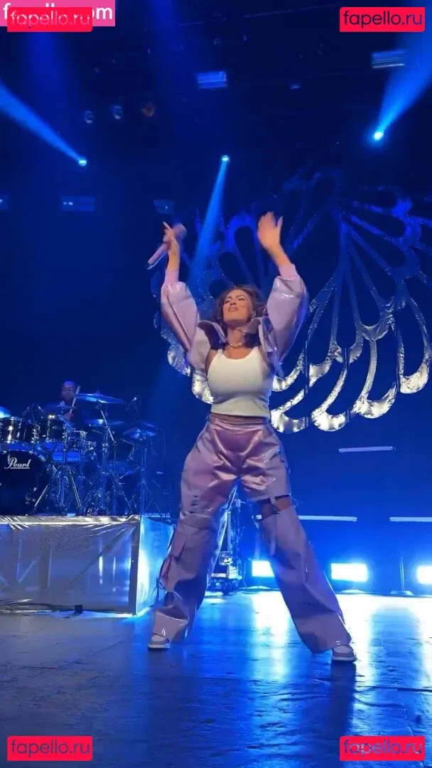 Tori Kelly Onlyfans Photo Gallery 