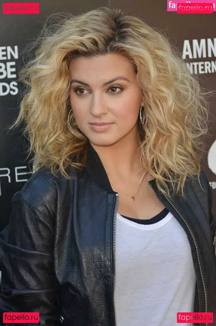 Tori Kelly Onlyfans Photo Gallery 