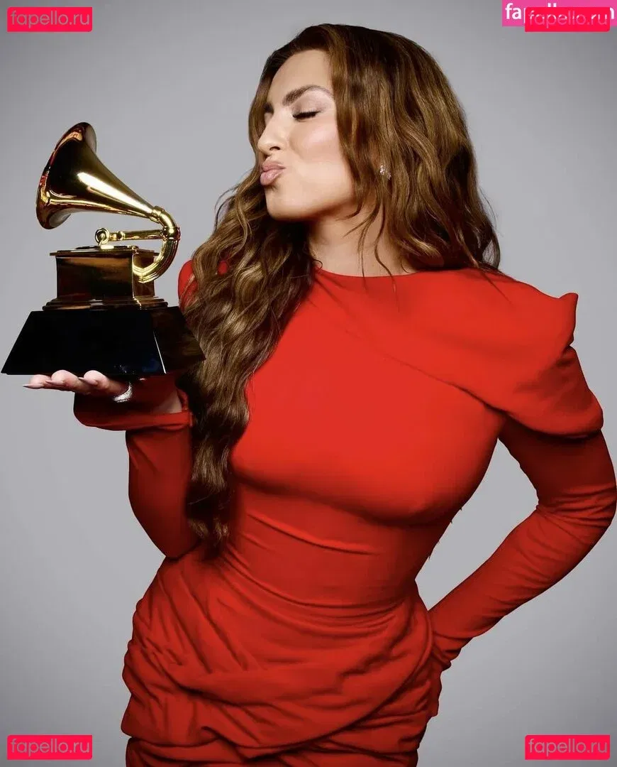 Tori Kelly Onlyfans Photo Gallery 