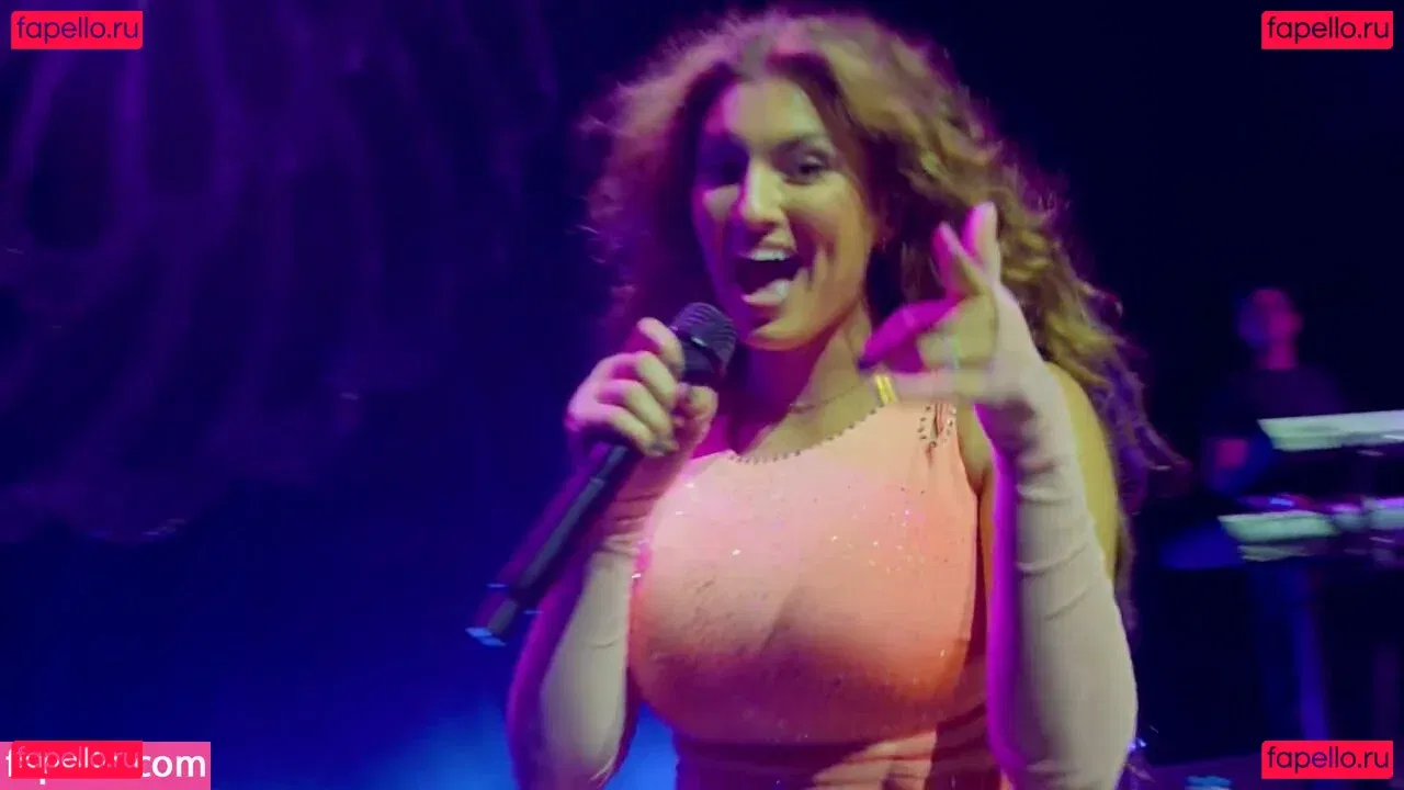 Tori Kelly Onlyfans Photo Gallery 