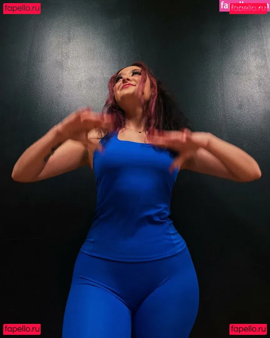 Elizabeth Grace Onlyfans Photo Gallery 