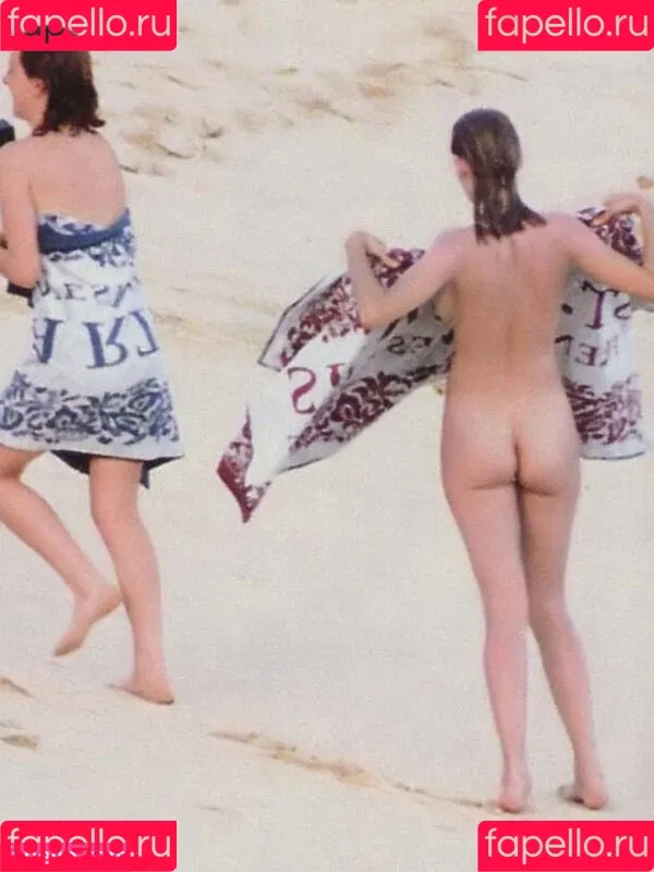 Uma Thurman Onlyfans Photo Gallery 