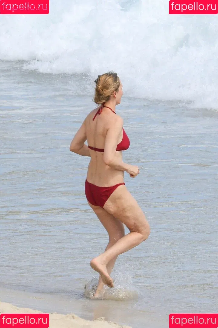 Uma Thurman Onlyfans Photo Gallery 