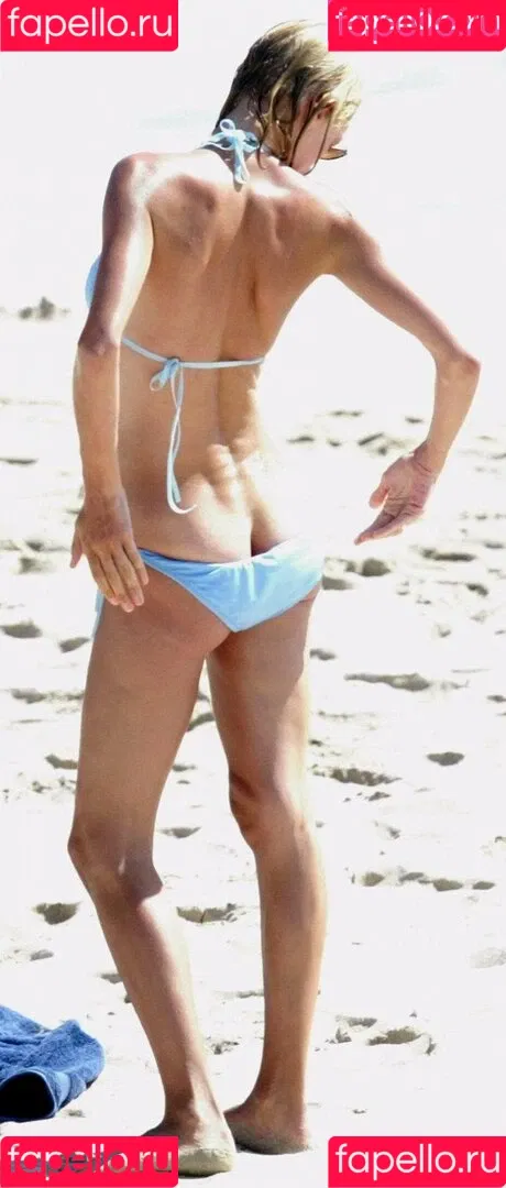Uma Thurman Onlyfans Photo Gallery 