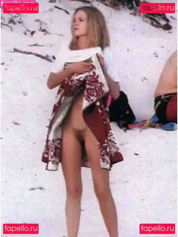 Uma Thurman Onlyfans Photo Gallery 