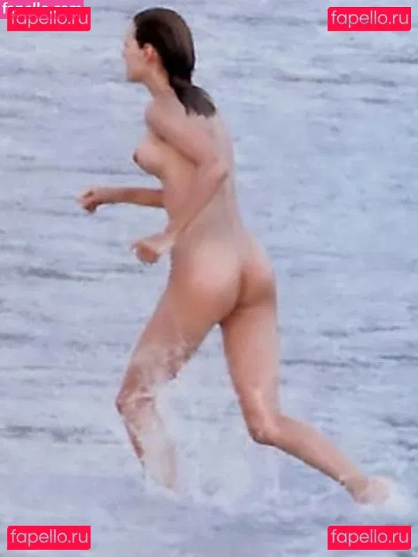 Uma Thurman Onlyfans Photo Gallery 