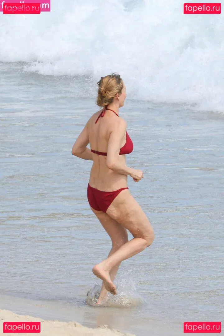 Uma Thurman Onlyfans Photo Gallery 