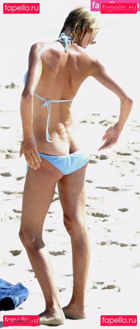 Uma Thurman Onlyfans Photo Gallery 