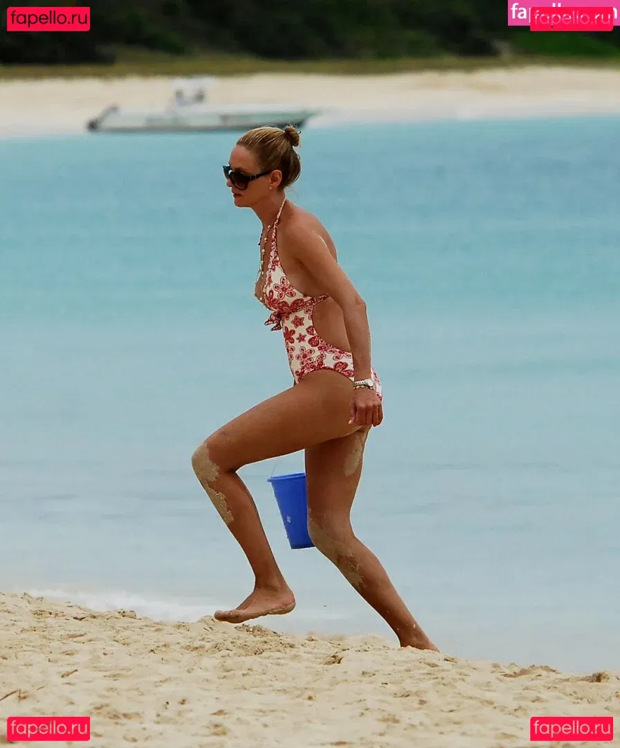 Uma Thurman Onlyfans Photo Gallery 