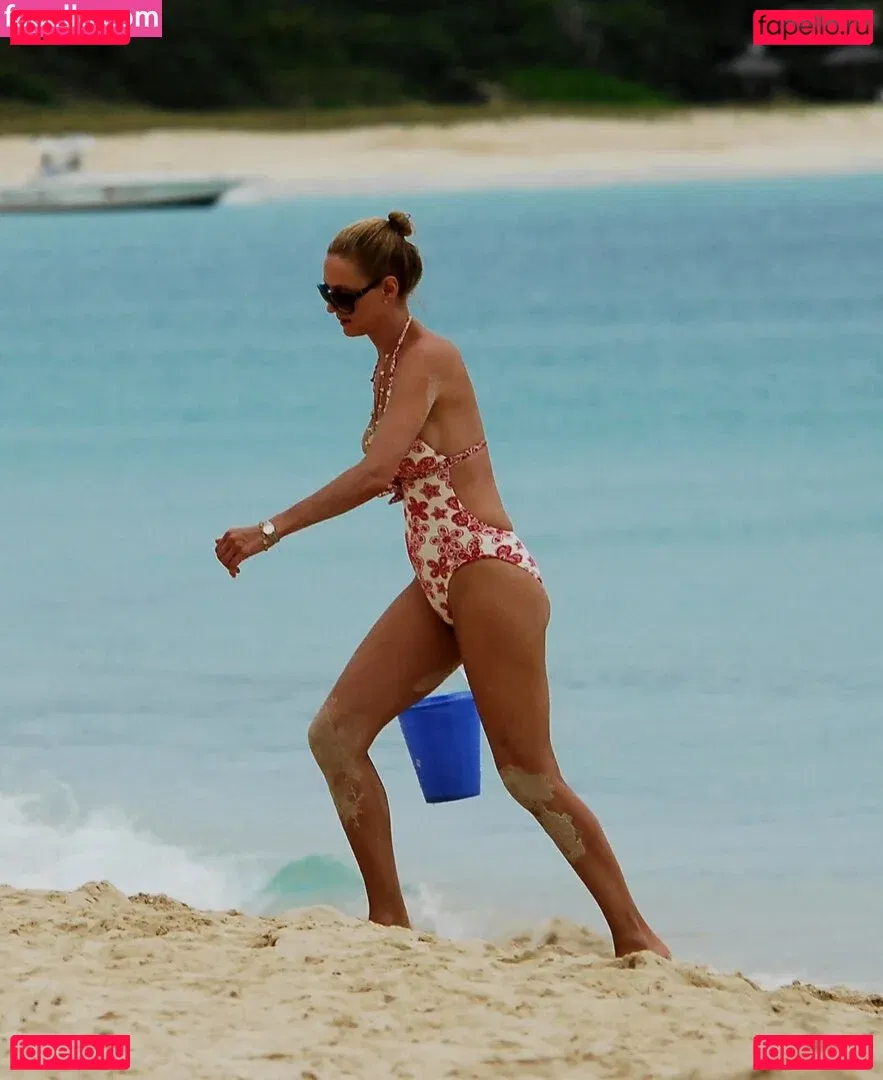 Uma Thurman Onlyfans Photo Gallery 