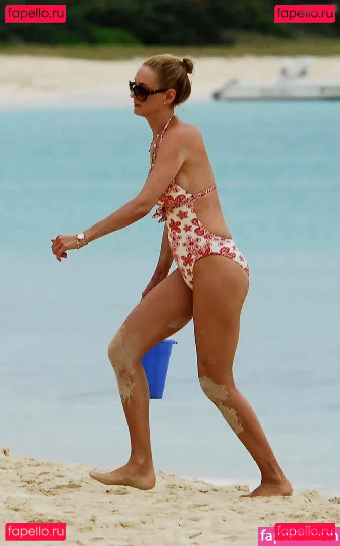 Uma Thurman Onlyfans Photo Gallery 
