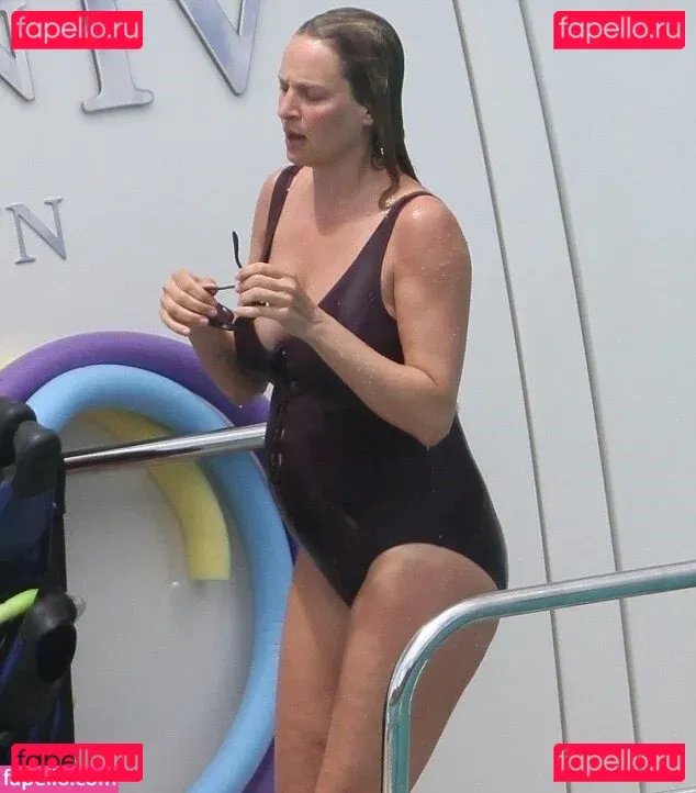 Uma Thurman Onlyfans Photo Gallery 