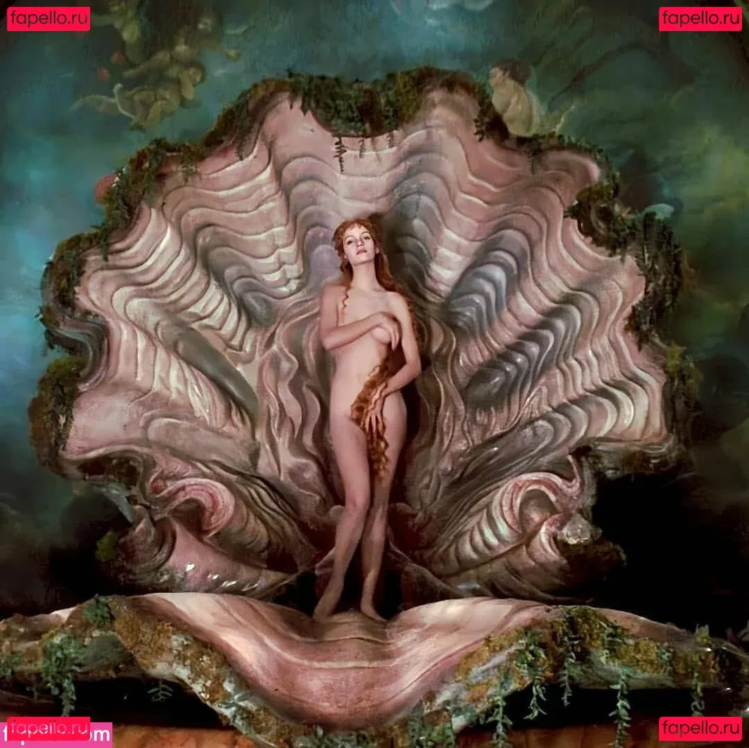 Uma Thurman Onlyfans Photo Gallery 