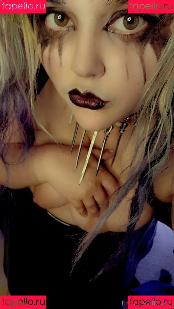littledevilkitten Onlyfans Photo Gallery 
