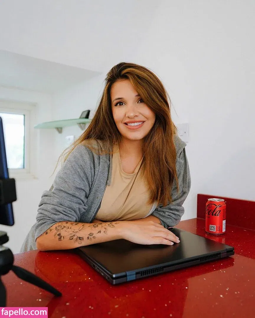 Cadaea Onlyfans Photo Gallery 