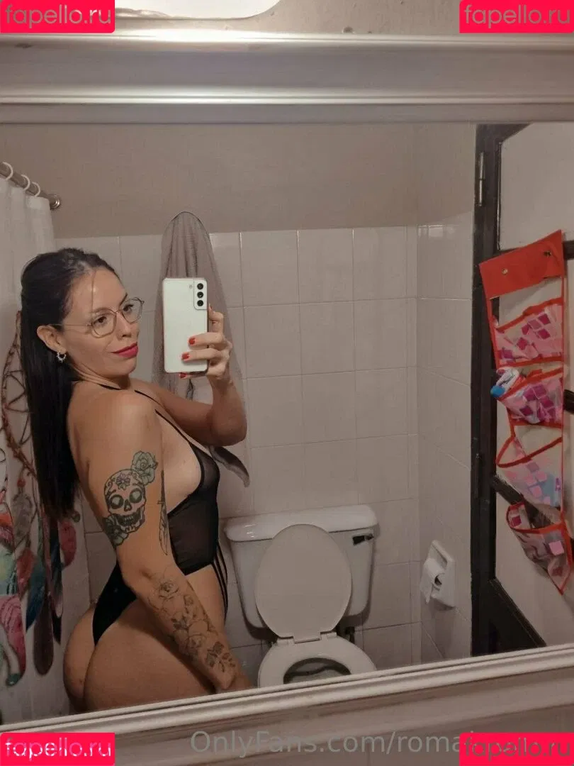 romakromm Onlyfans Photo Gallery 