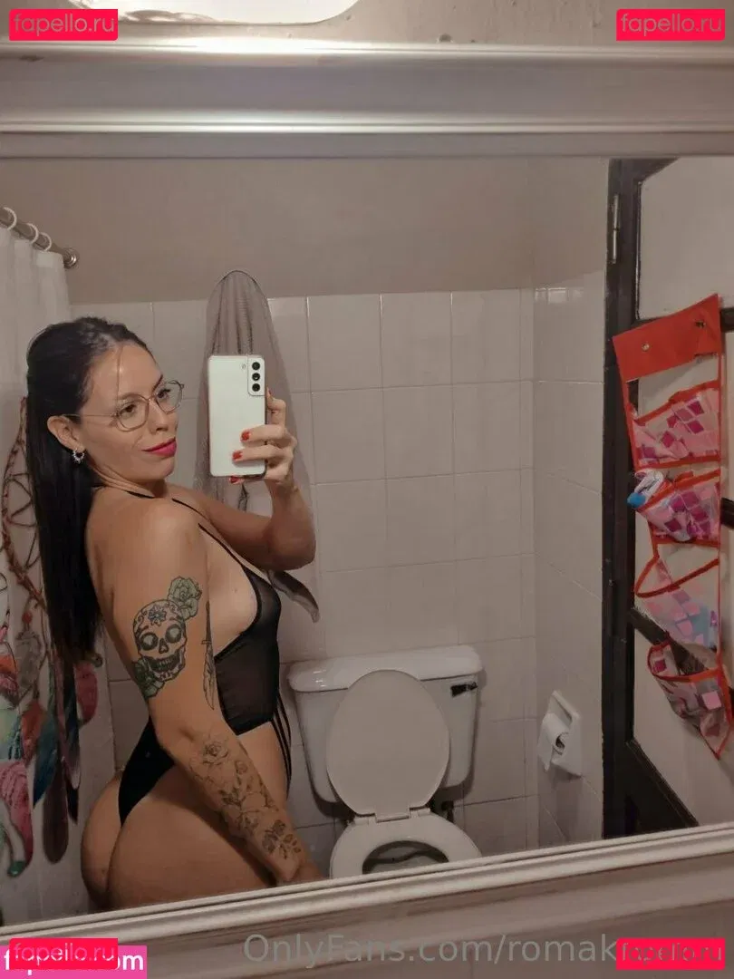 romakromm Onlyfans Photo Gallery 