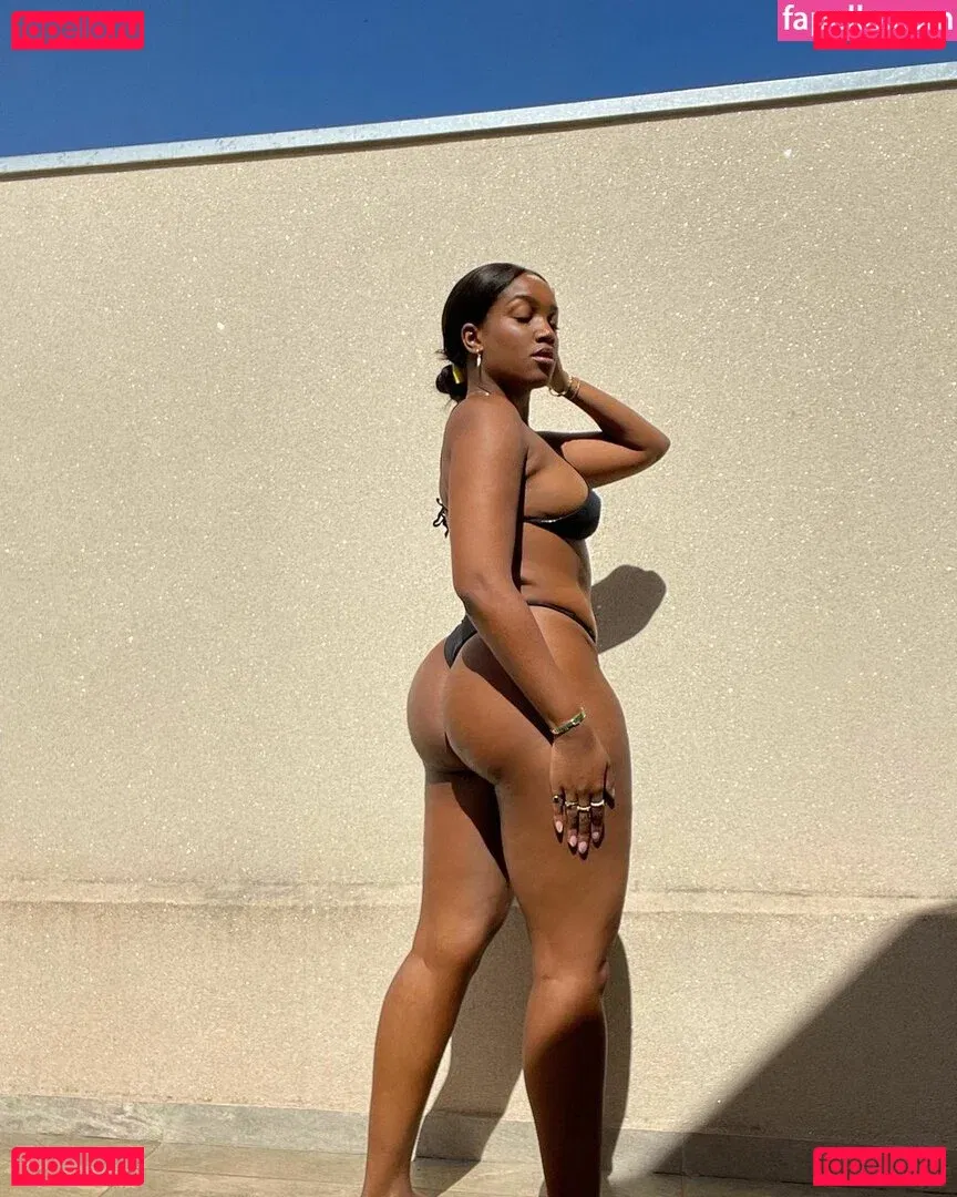 Izza Cantora Onlyfans Photo Gallery 