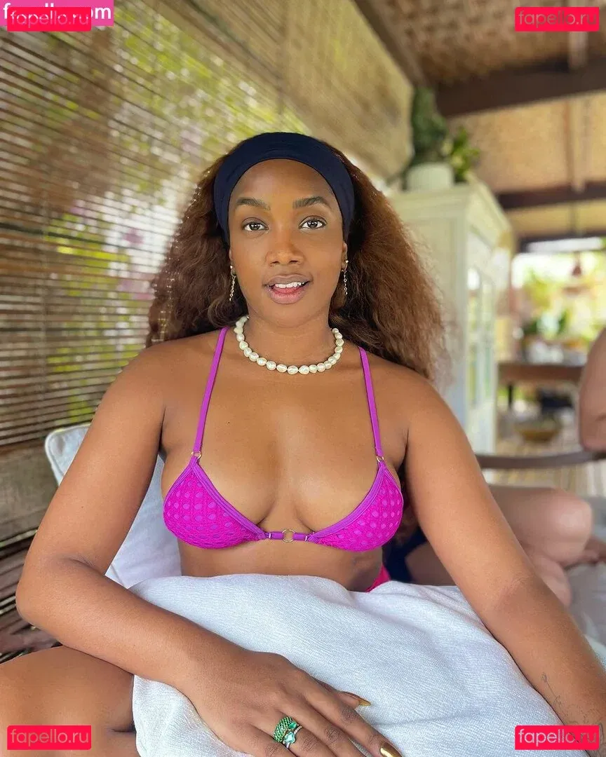 Izza Cantora Onlyfans Photo Gallery 