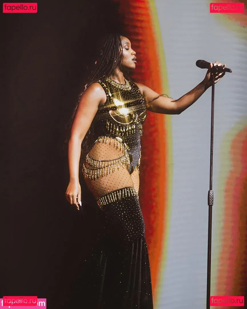 Izza Cantora Onlyfans Photo Gallery 