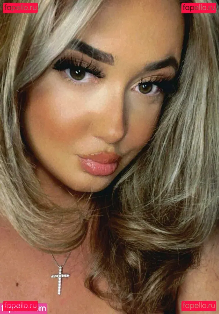 Cara-Leigh Brindley Onlyfans Photo Gallery 