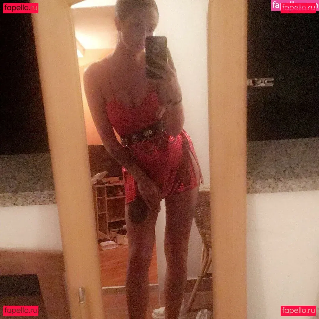 Cara-Leigh Brindley Onlyfans Photo Gallery 