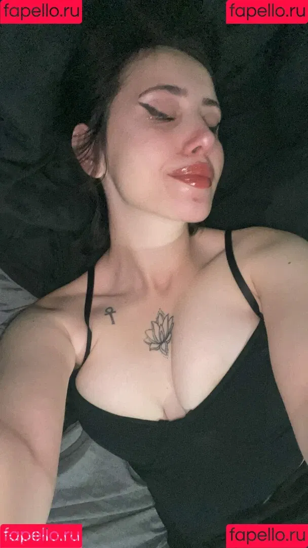 Nururkmz Onlyfans Photo Gallery 