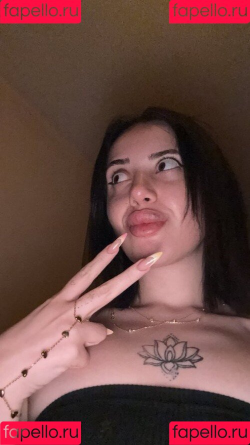 Nururkmz Onlyfans Photo Gallery 