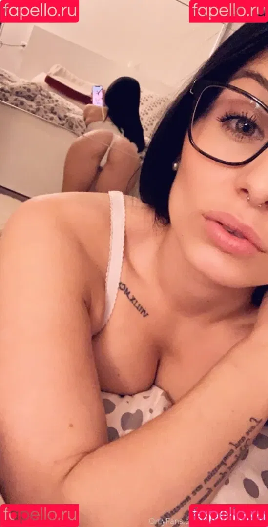Diana Tamara Höfler Onlyfans Photo Gallery 