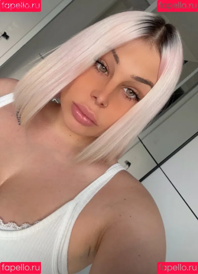 Diana Tamara Höfler Onlyfans Photo Gallery 
