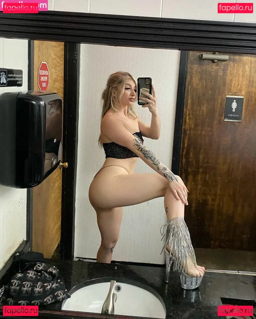 tori2toxic Onlyfans Photo Gallery 