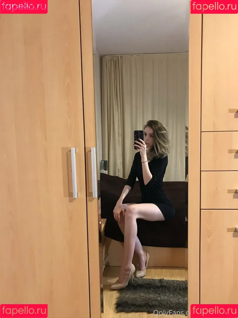 Longlegzzz Onlyfans Photo Gallery 