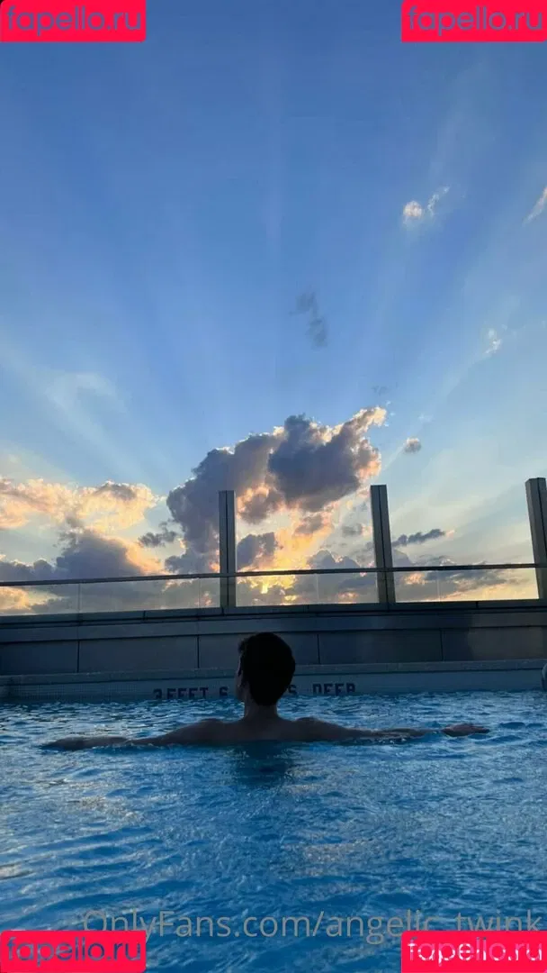 mxchcuevas Onlyfans Photo Gallery 
