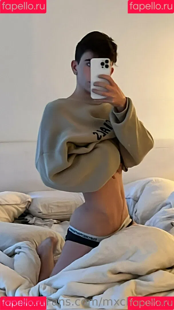 mxchcuevas Onlyfans Photo Gallery 