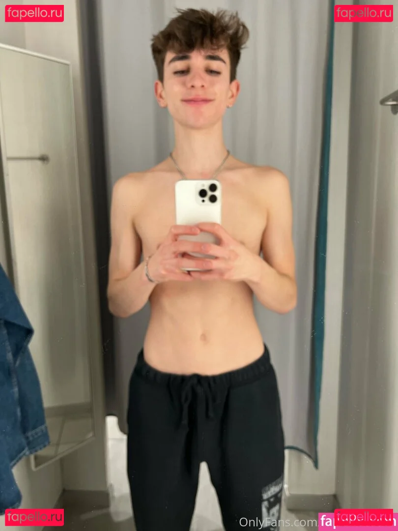 mxchcuevas Onlyfans Photo Gallery 