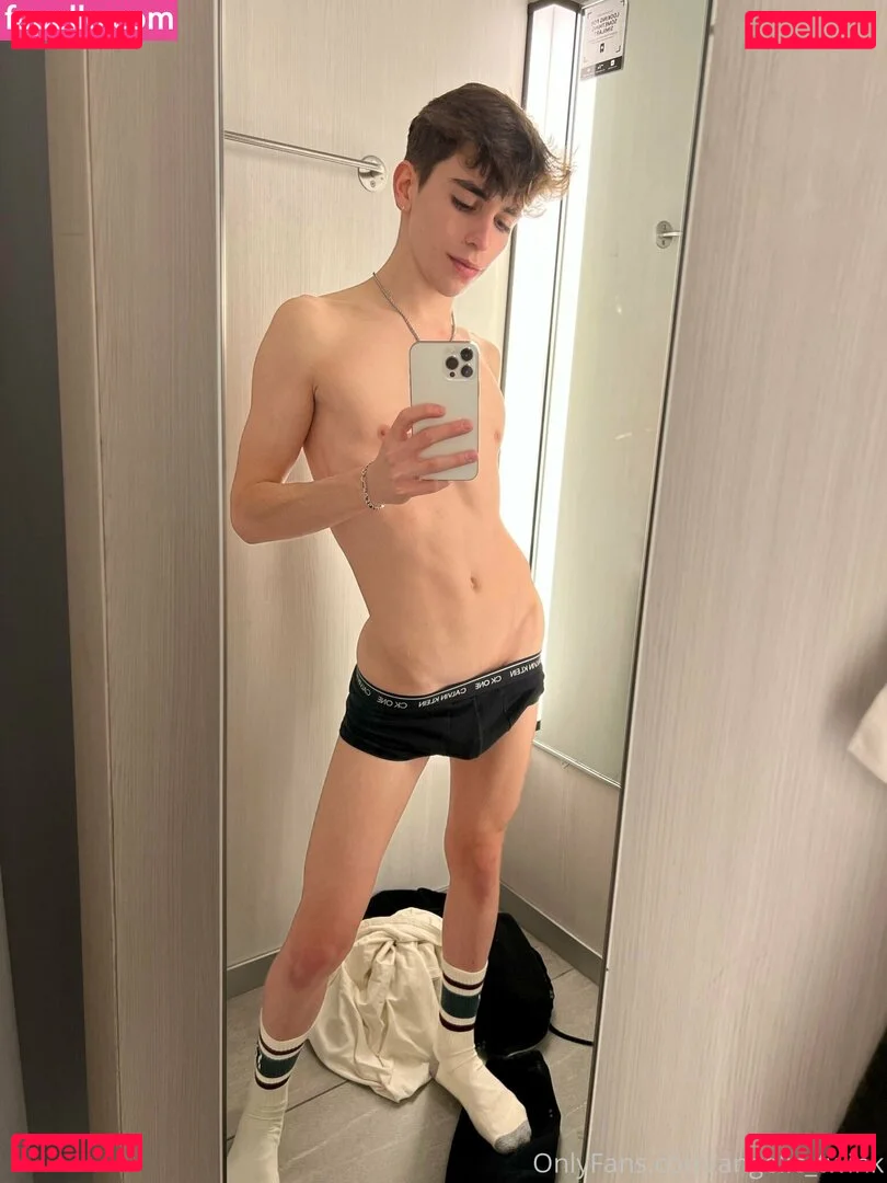 mxchcuevas Onlyfans Photo Gallery 