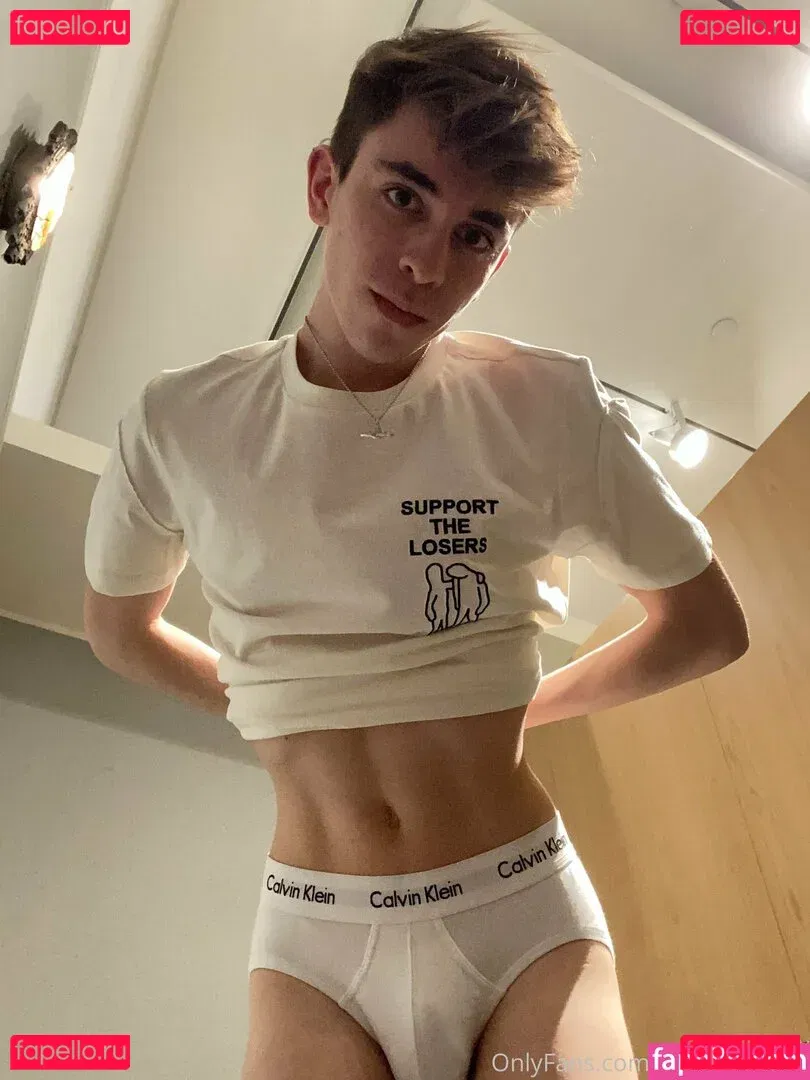 mxchcuevas Onlyfans Photo Gallery 