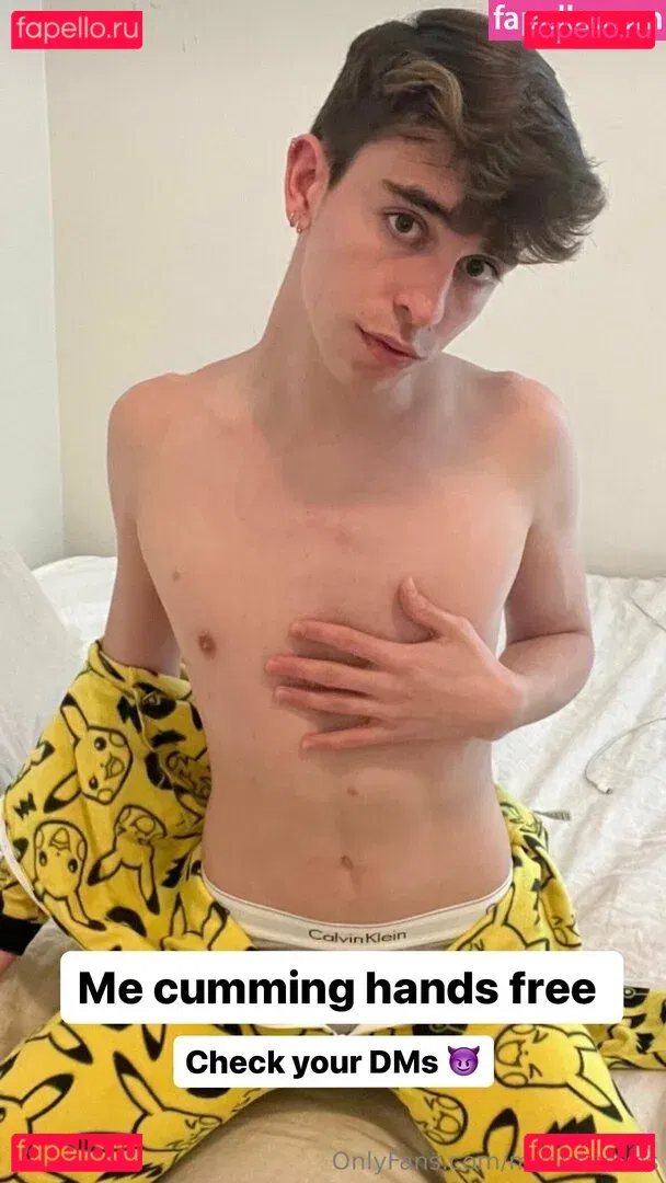 mxchcuevas Onlyfans Photo Gallery 