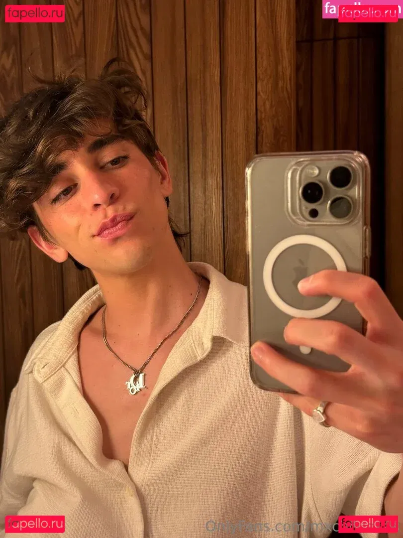 mxchcuevas Onlyfans Photo Gallery 