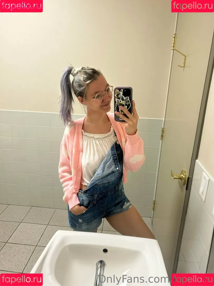 hentaifaye Onlyfans Photo Gallery 