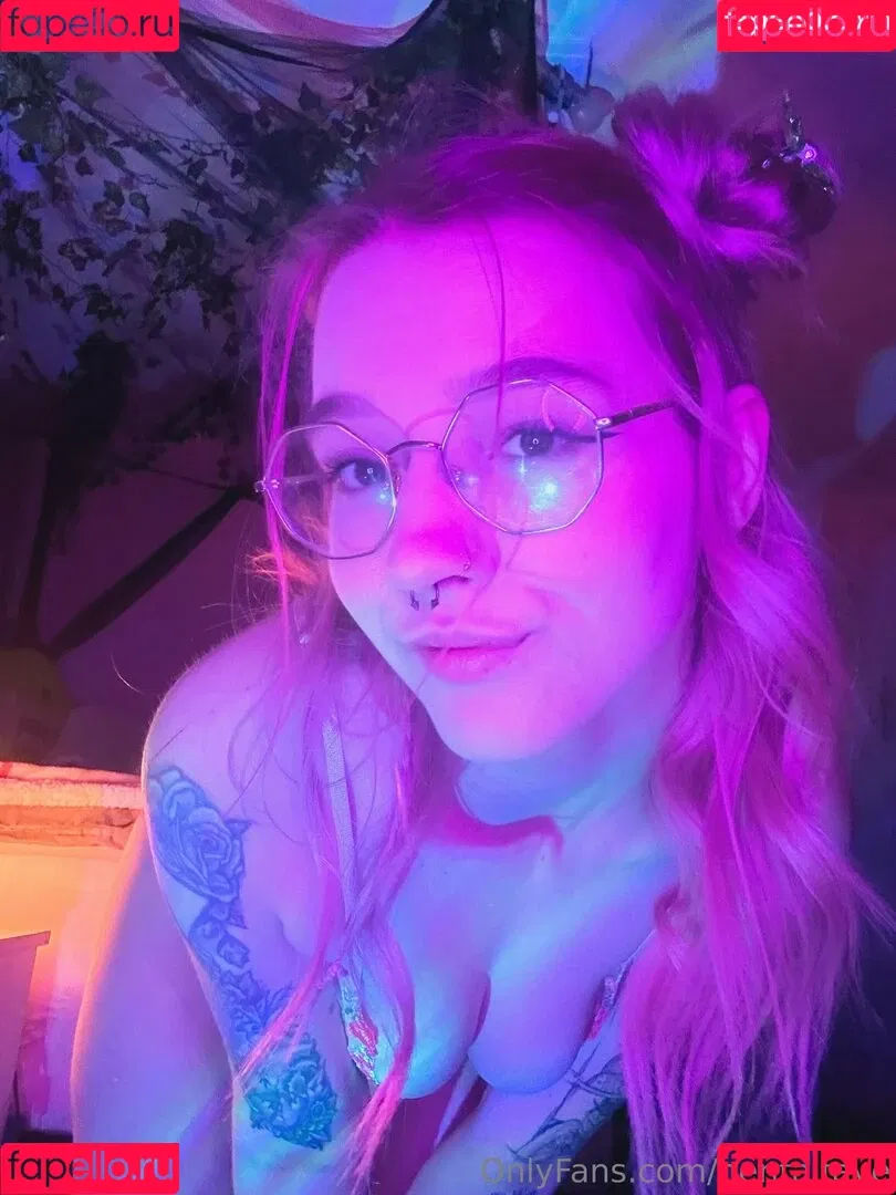 hentaifaye Onlyfans Photo Gallery 