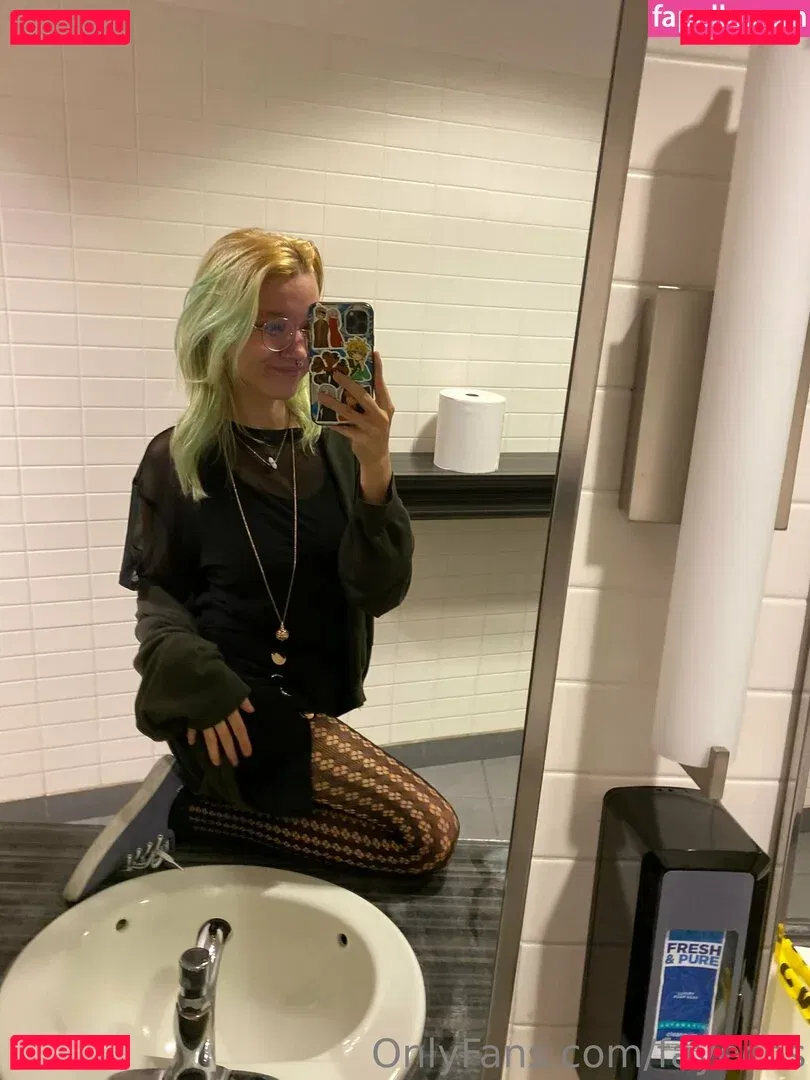 hentaifaye Onlyfans Photo Gallery 