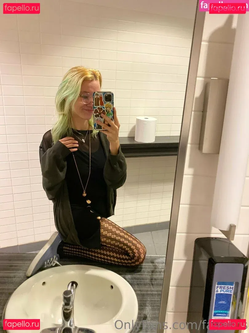 hentaifaye Onlyfans Photo Gallery 