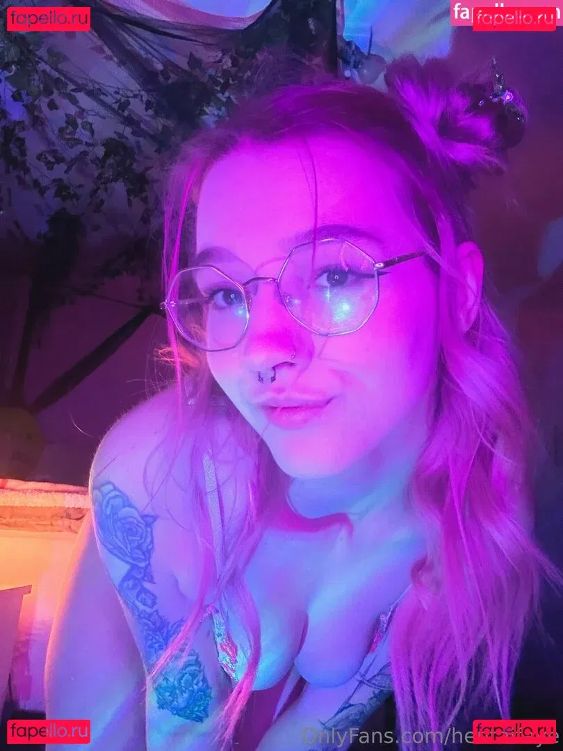 hentaifaye Onlyfans Photo Gallery 