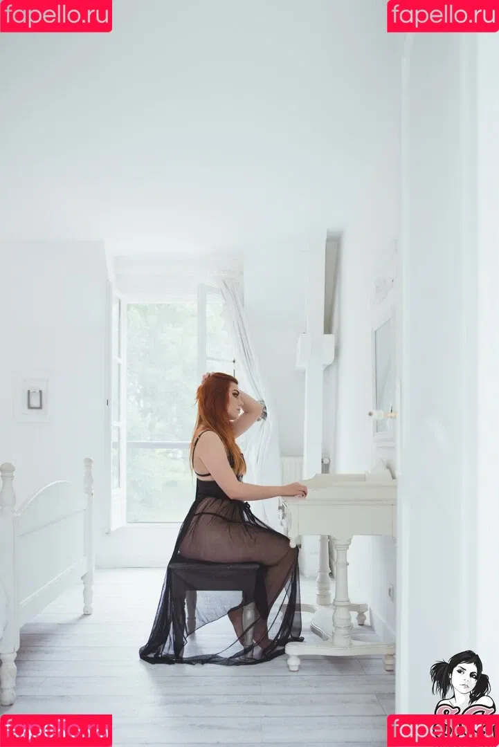 Lovia Suicide Onlyfans Photo Gallery 