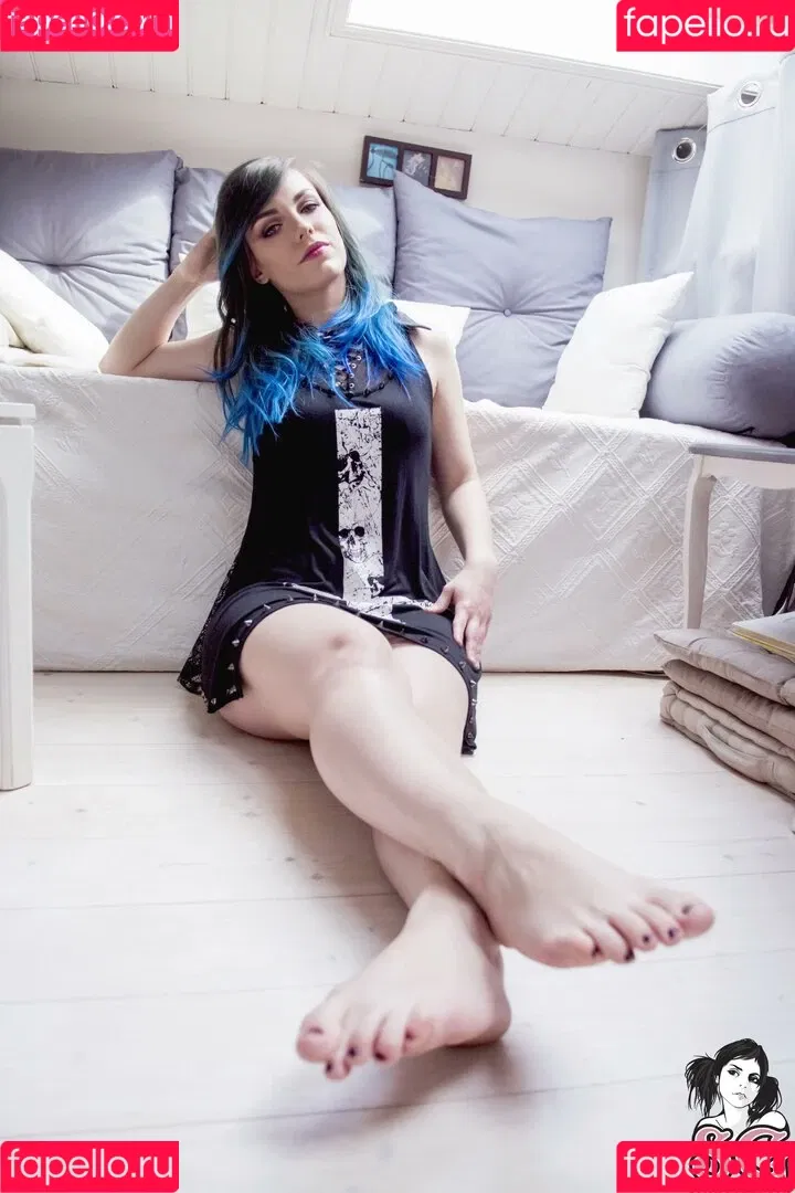 Lovia Suicide Onlyfans Photo Gallery 