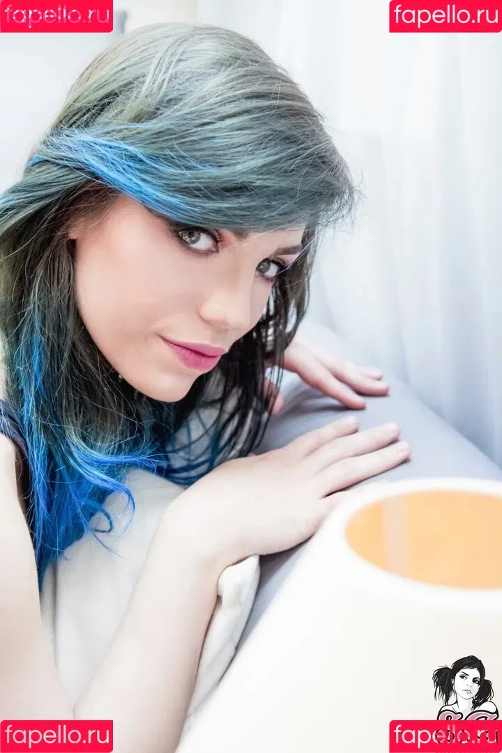 Lovia Suicide Onlyfans Photo Gallery 