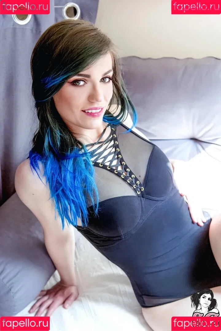 Lovia Suicide Onlyfans Photo Gallery 