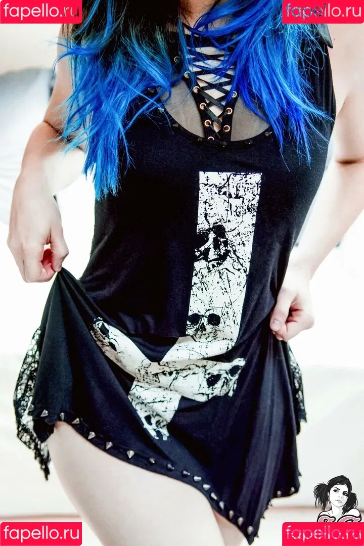 Lovia Suicide Onlyfans Photo Gallery 